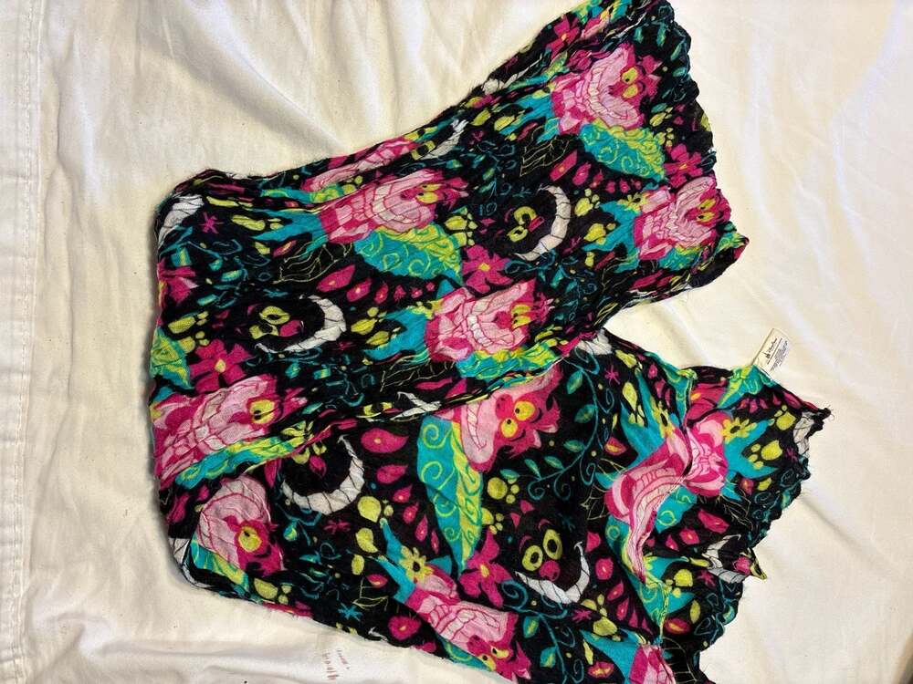 Disney Parks Alice in Wonderland Cheshire Cat Floral Scarf - Picture 1 of 4